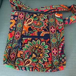 Like New Vera Bradley Venetian Paisley Hipster